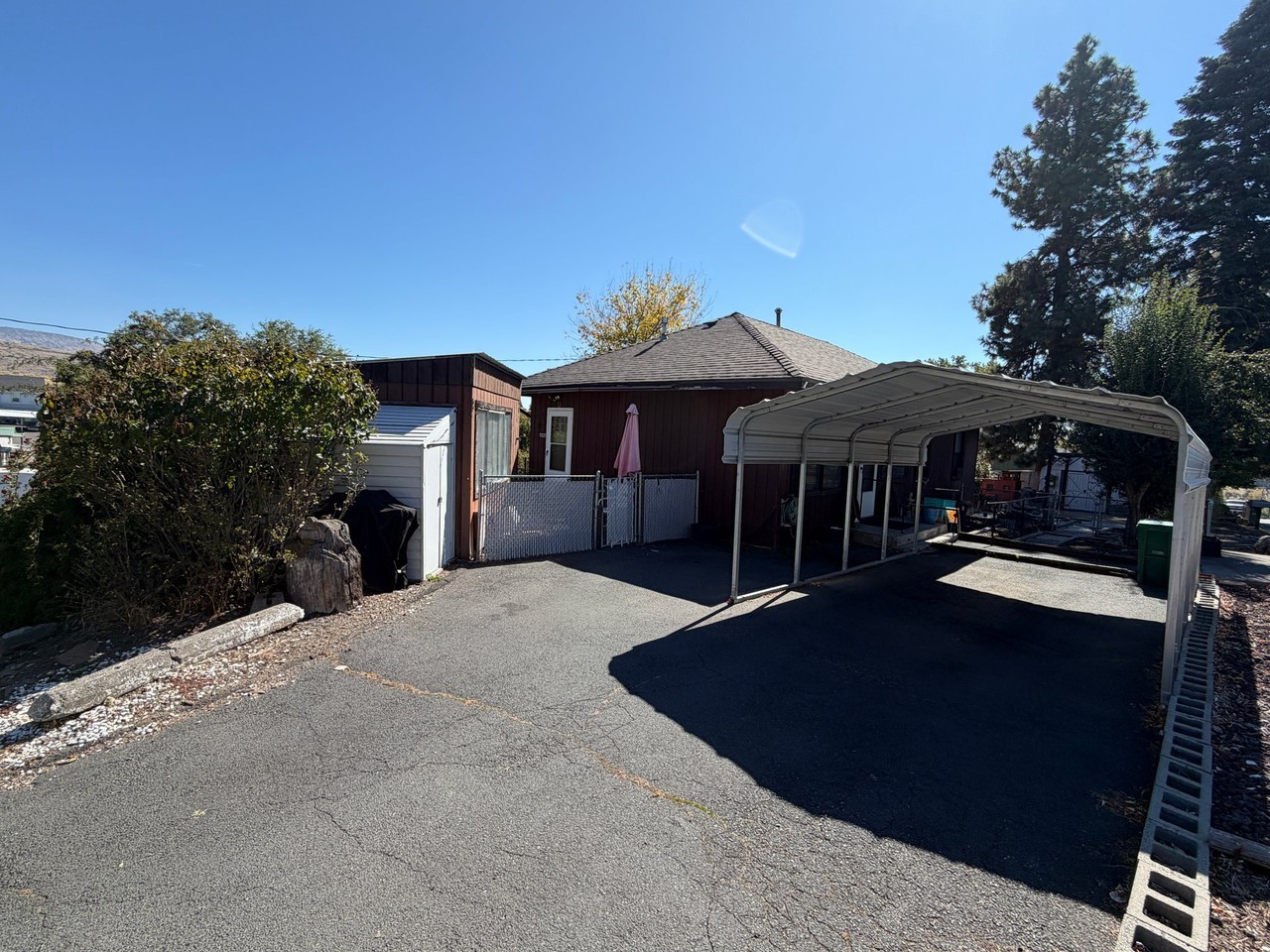 2231 Modoc St - Photo 2 of 8