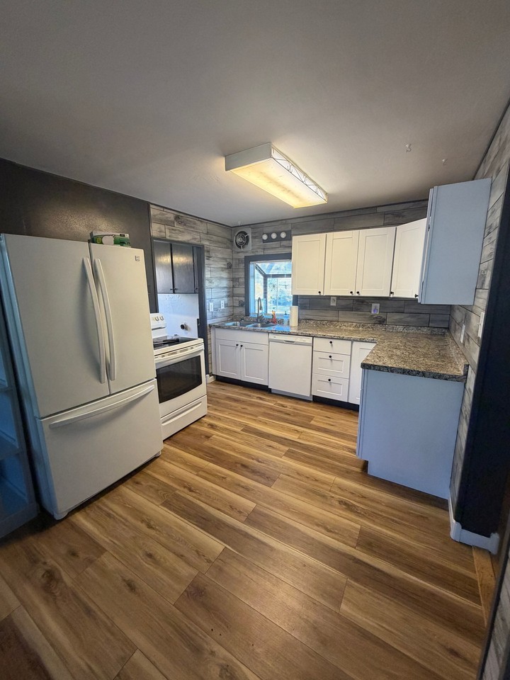 2231 Modoc St - Photo 4 of 8