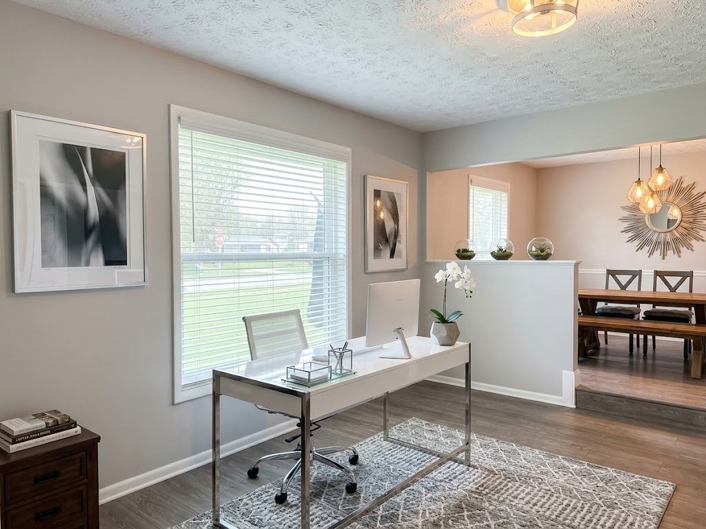 1703 Poplar Dr - Photo 4 of 12