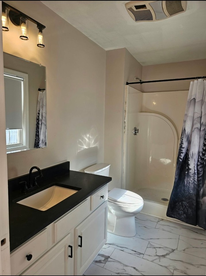 129 Thatcher St #1 - Photo 3 of 20