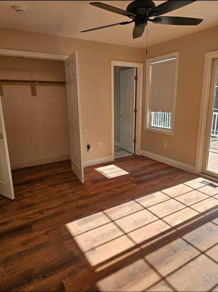 129 Thatcher St #1 - Photo 5 of 20