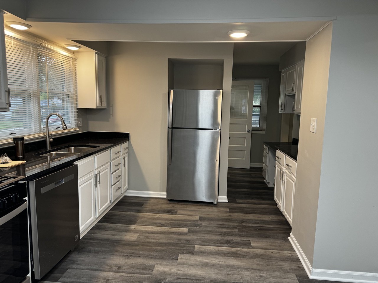 326 Triggs Ave - Photo 6 of 18