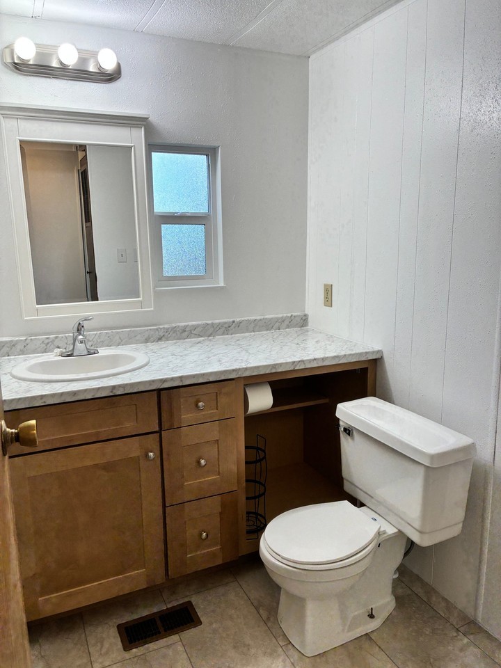 18814 Nestreet #A - Photo 3 of 18