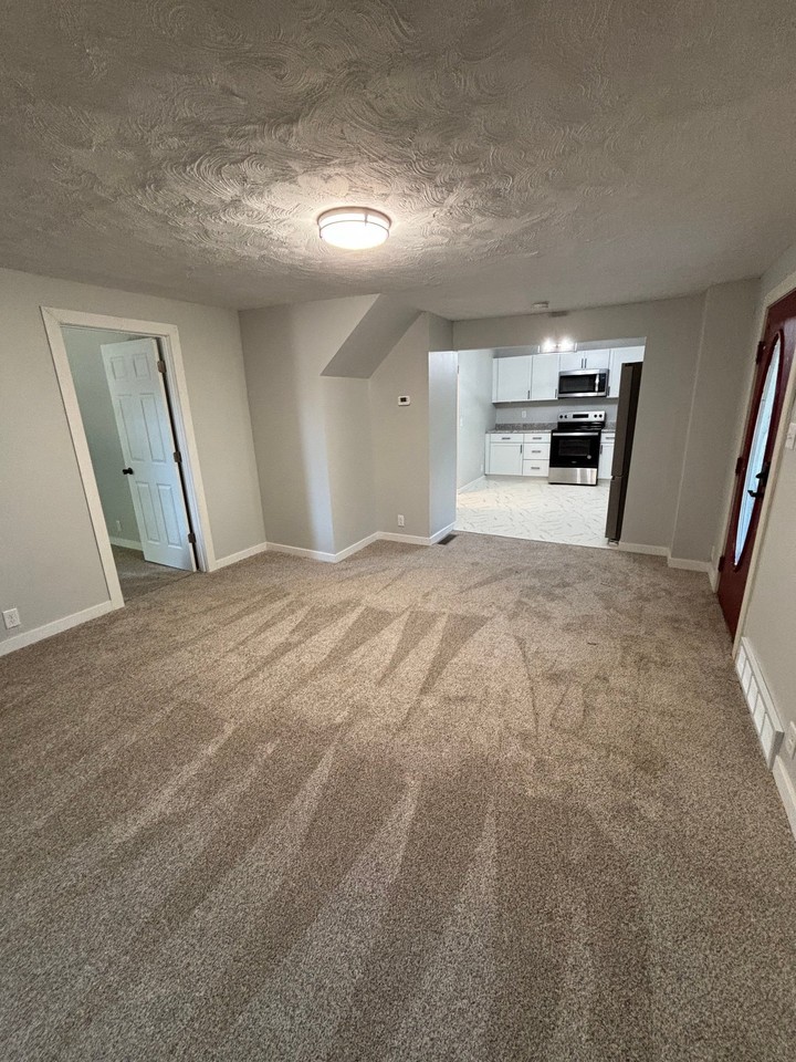1449 Mulberry St - Photo 2 of 18