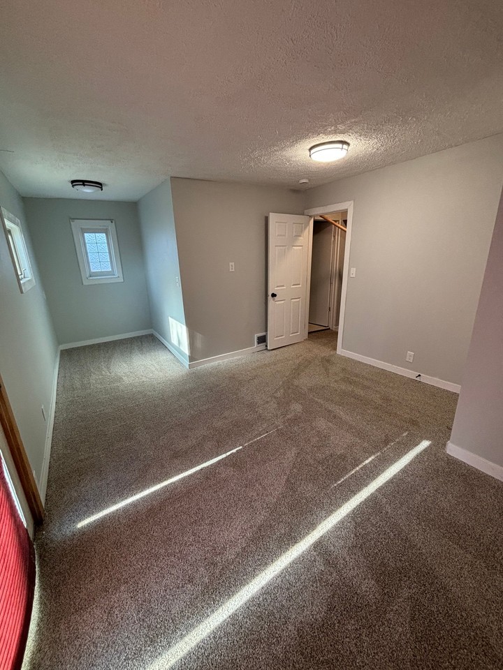 1449 Mulberry St - Photo 7 of 18