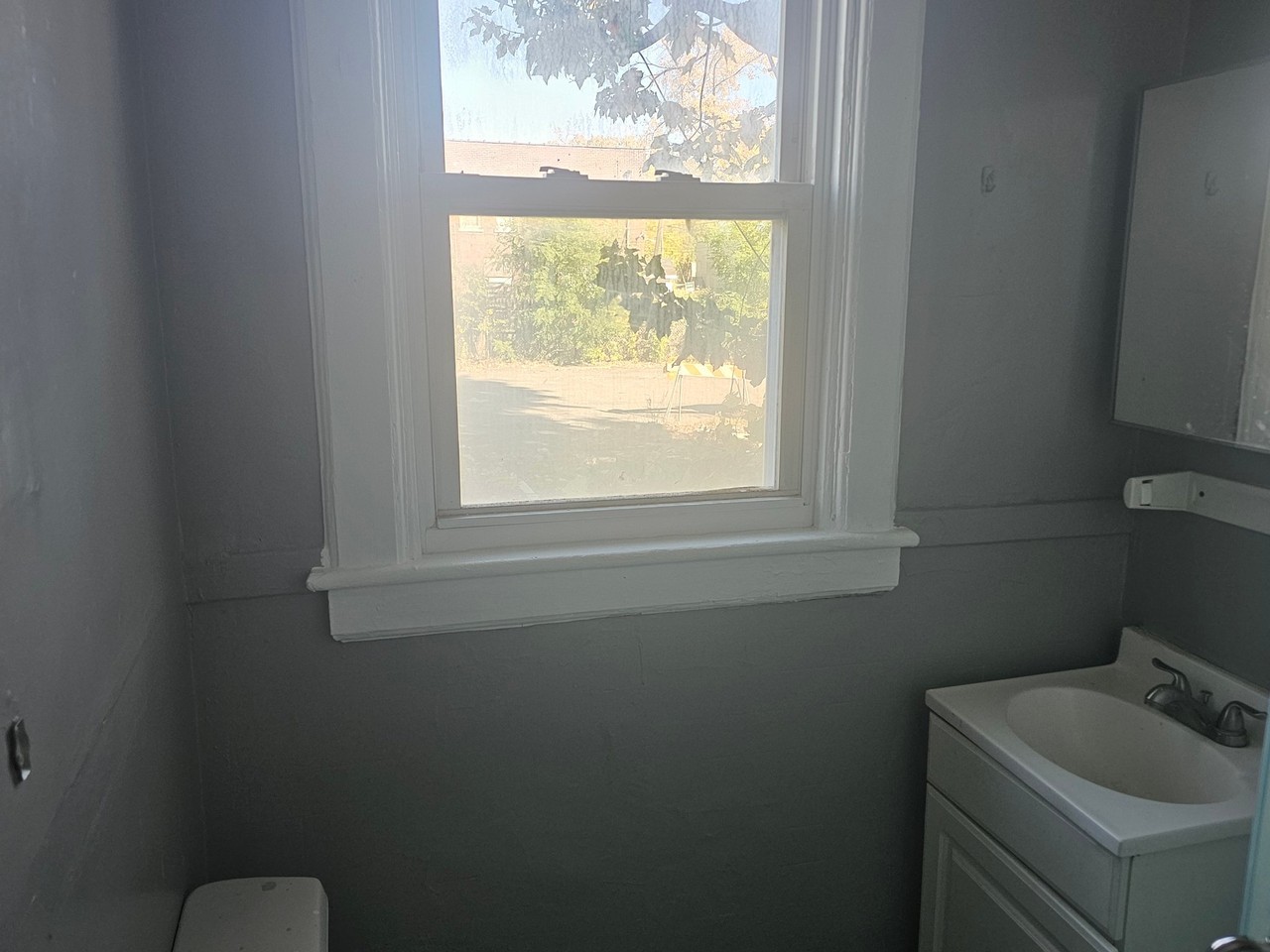 54 N Manning Blvd - Photo 2 of 12