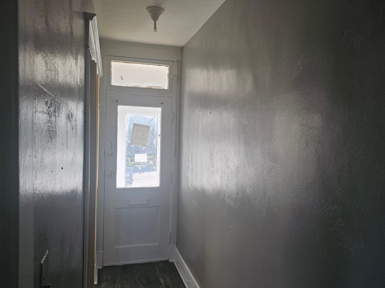 54 N Manning Blvd - Photo 3 of 12
