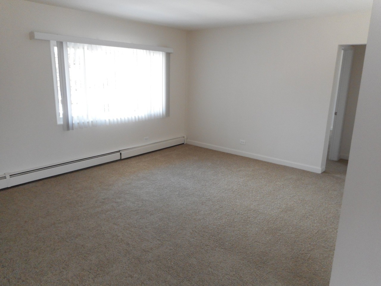 539 Pershing Ave #D - Photo 5 of 6