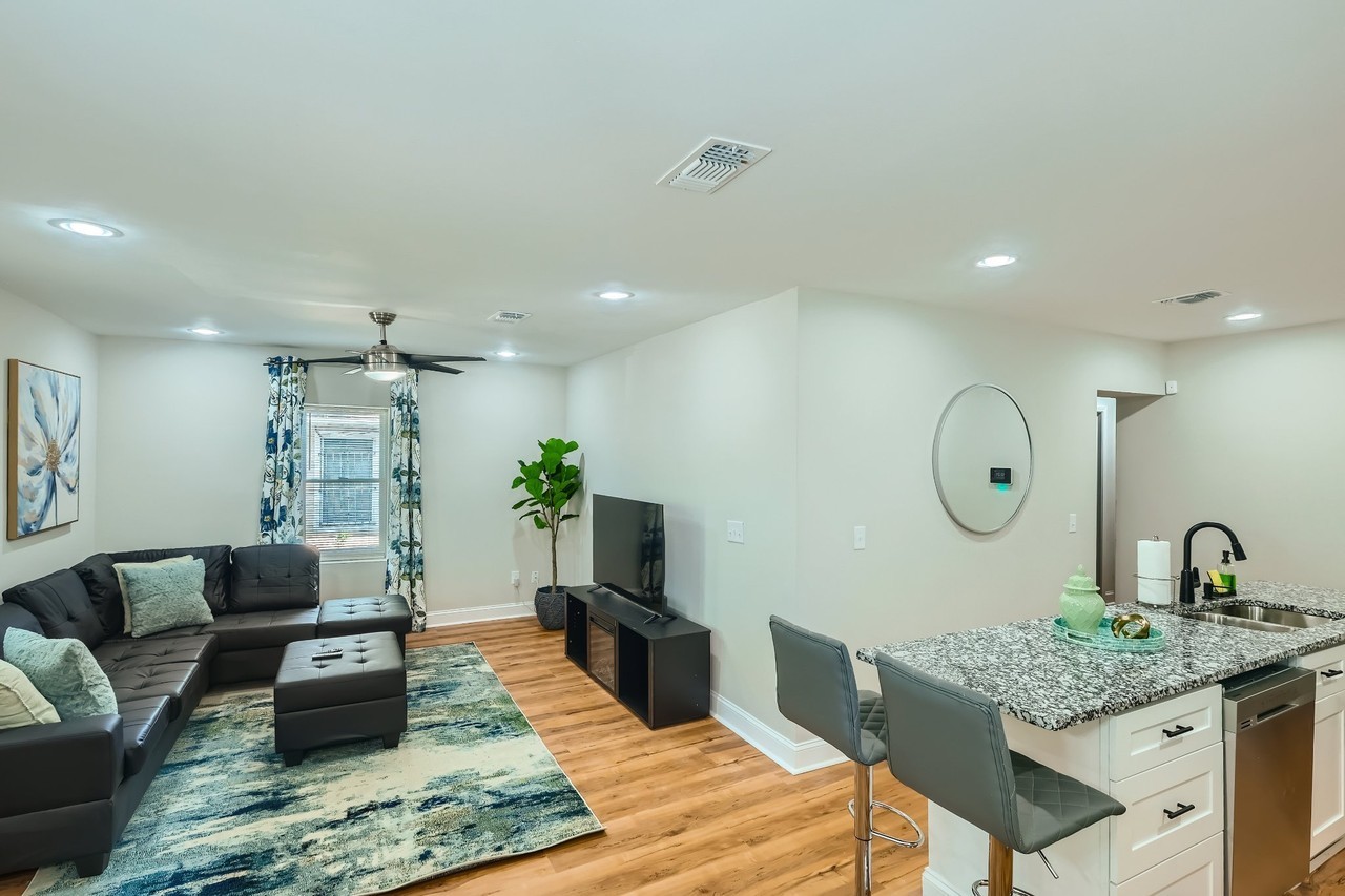 1170 Booker Ave Sw - Photo 5 of 17