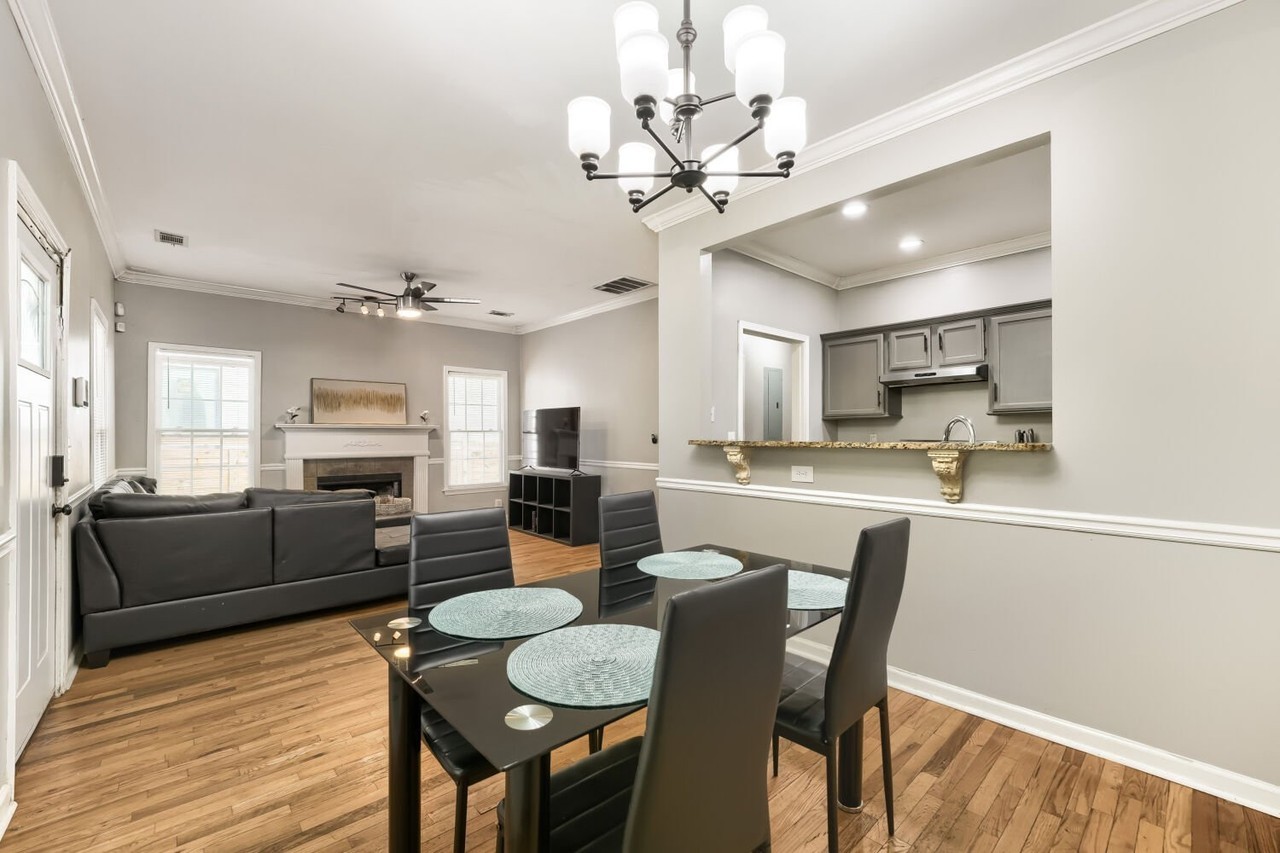 1113 Windsor St Sw - Photo 5 of 19