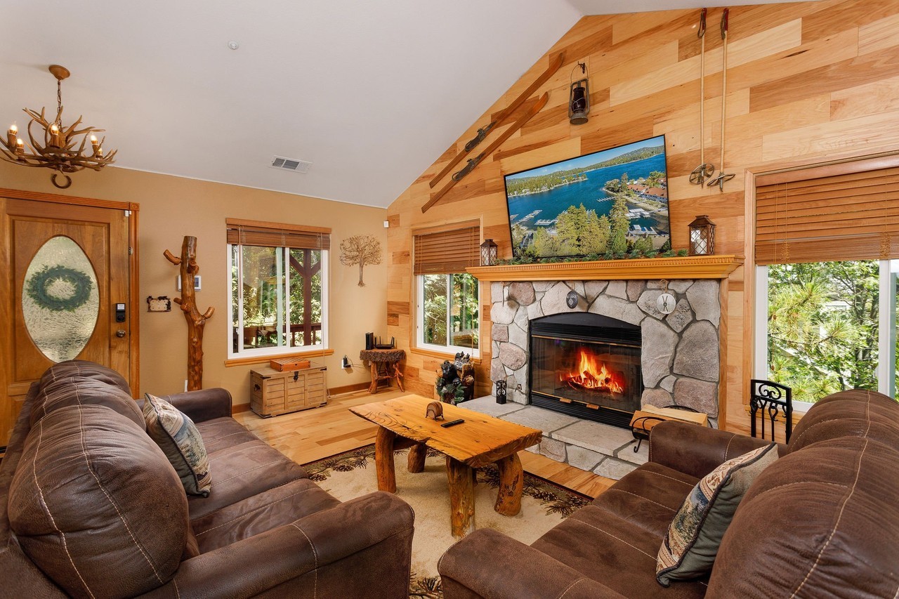 1208 Aleutian Dr - Photo 2 of 19