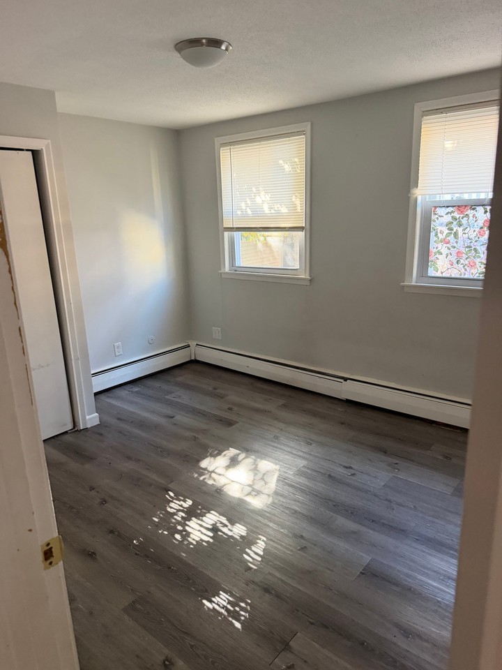 27 Bowdoin St - Photo 4 of 12