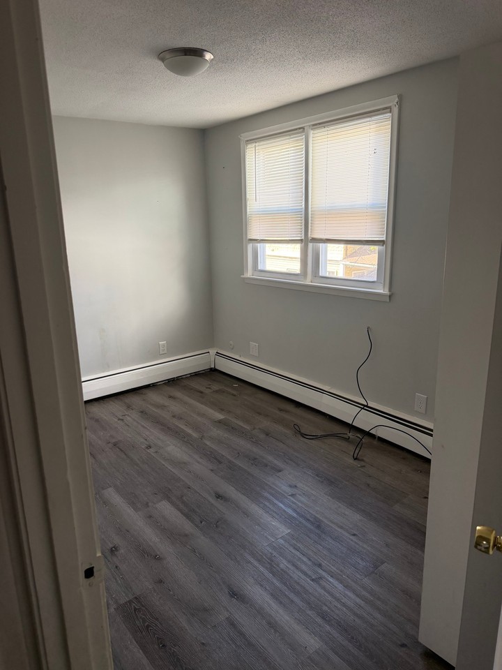 27 Bowdoin St - Photo 5 of 12