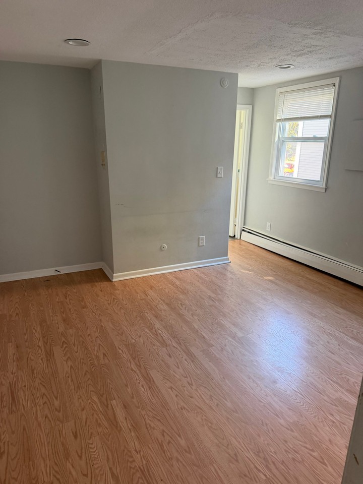 27 Bowdoin St - Photo 6 of 12