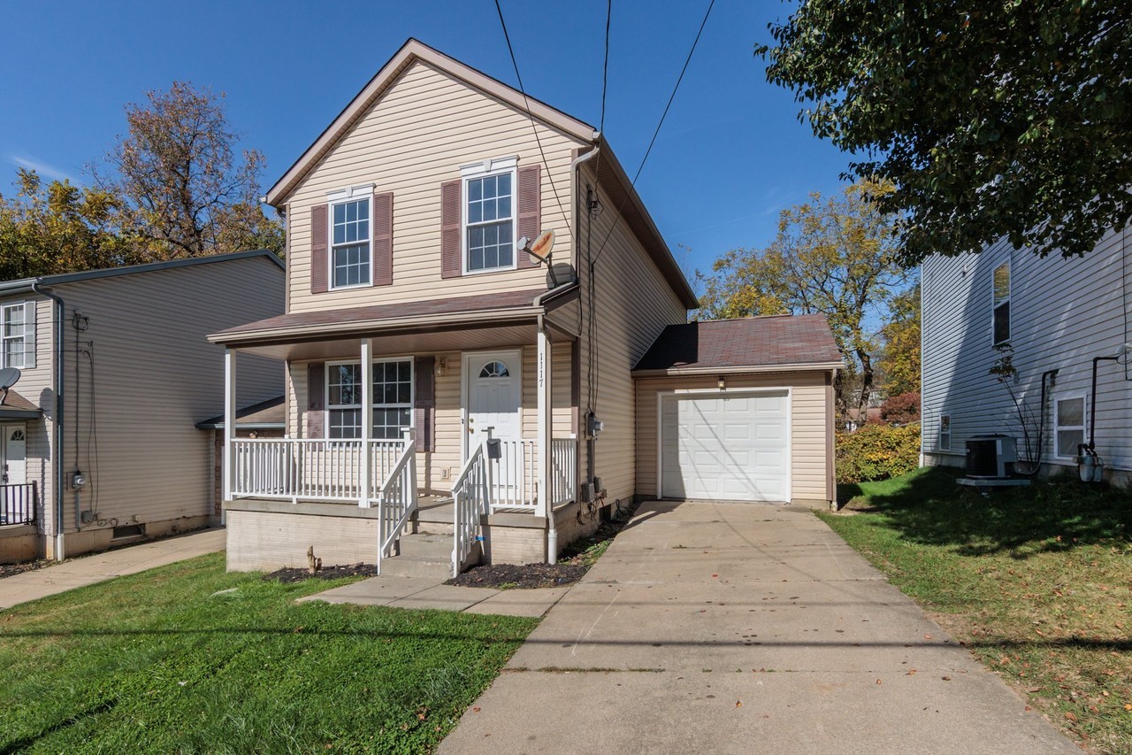 1117 Smithfarm Ave - Photo 2 of 16