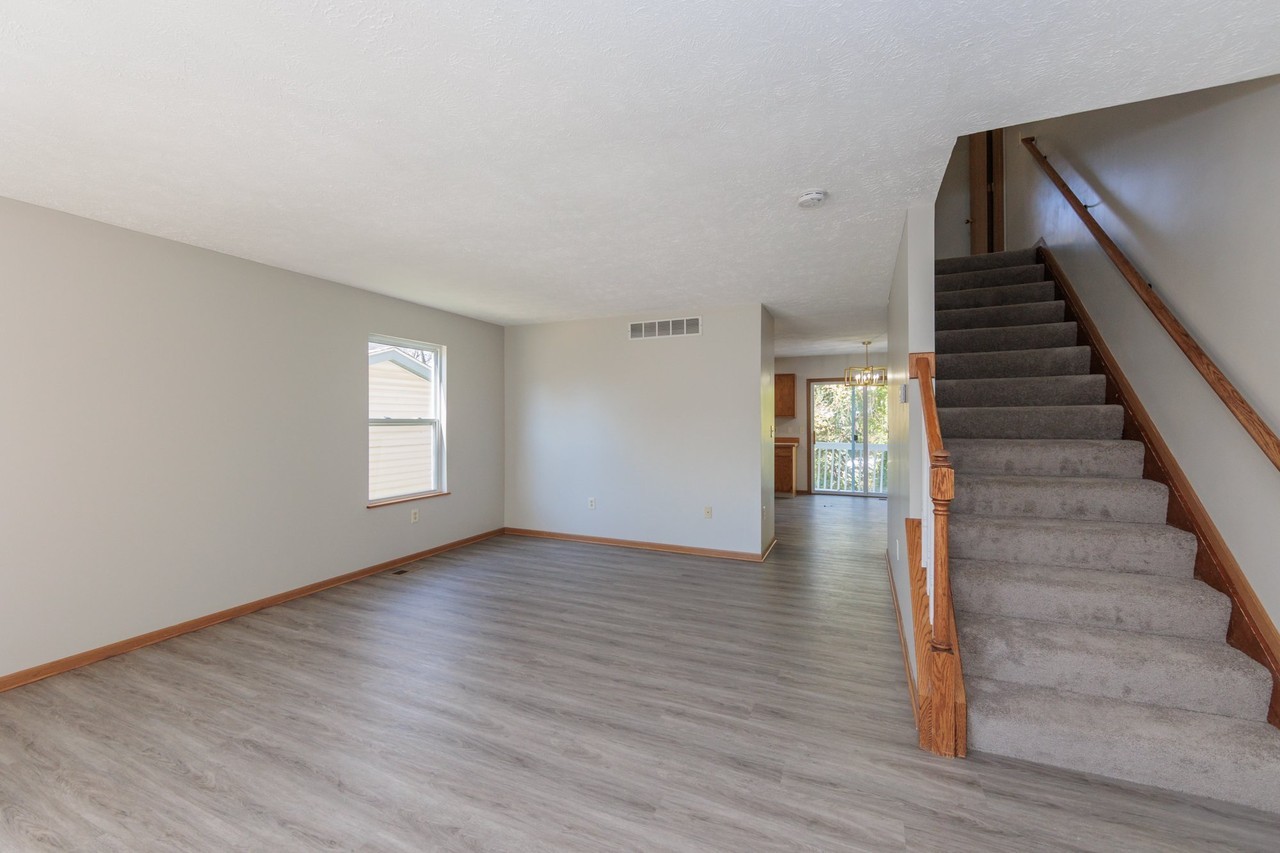 1117 Smithfarm Ave - Photo 5 of 16