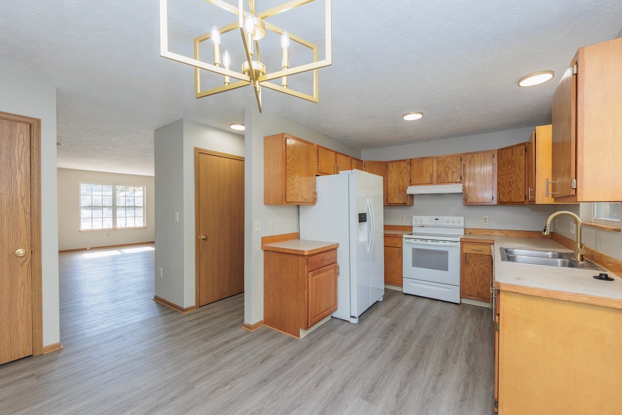 1117 Smithfarm Ave - Photo 7 of 16