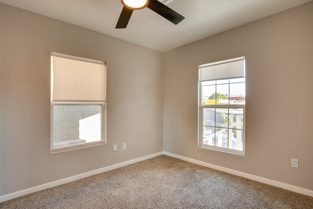 3776 Franklin Ave - Photo 6 of 19