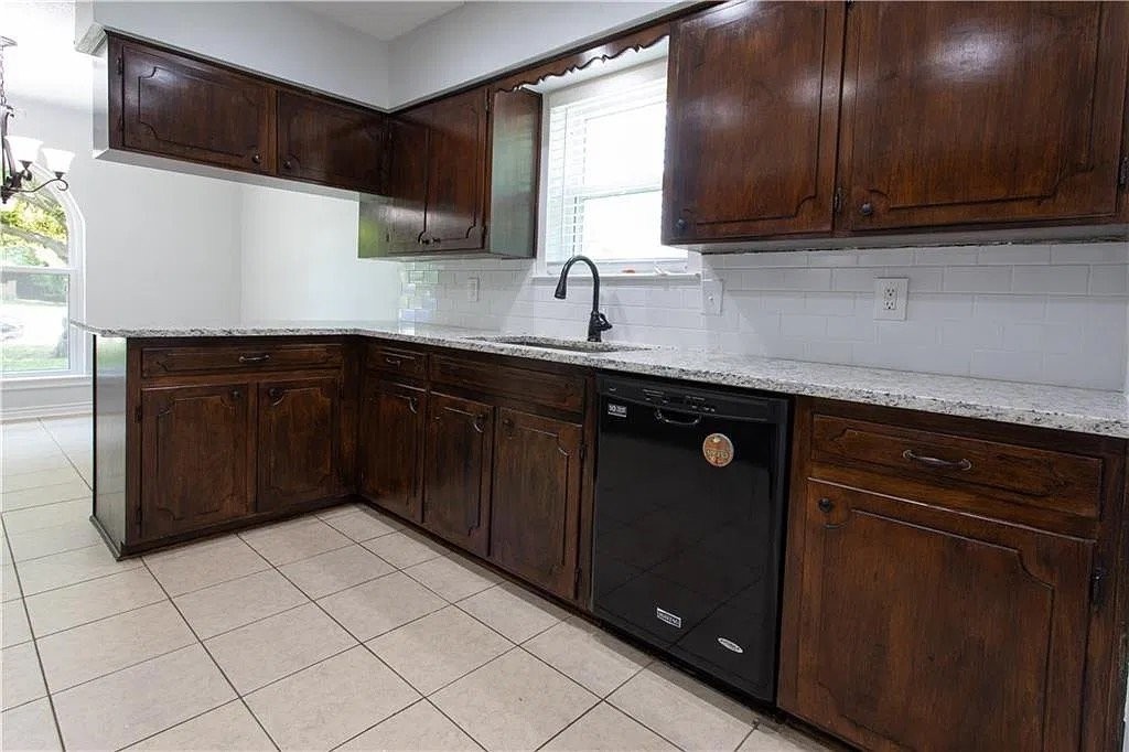 1809 Crest View Dr #2 - Photo 6 of 13