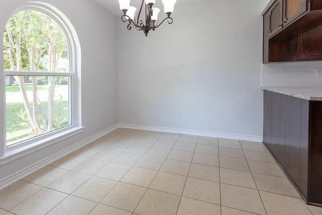 1809 Crest View Dr #2 - Photo 7 of 13