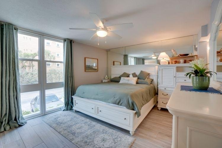16308 Gulf Blvd #202 - Photo 4 of 20