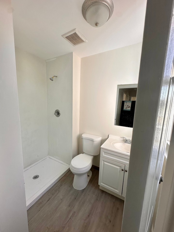 137 N 3rd St - Photo 4 of 4