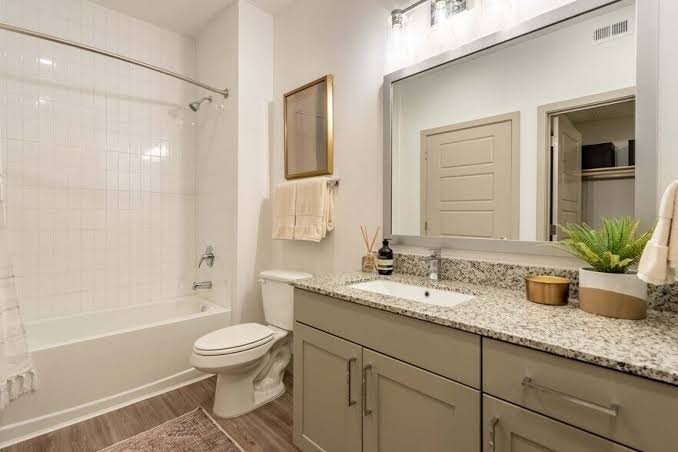 2201 Sh #14205 - Photo 3 of 8