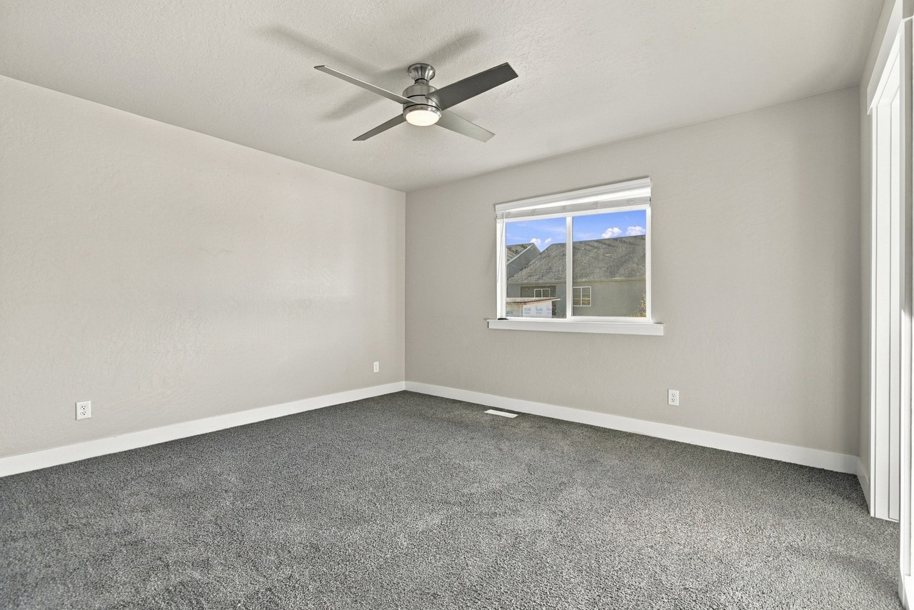 1298 E Rachel Way - Photo 7 of 18