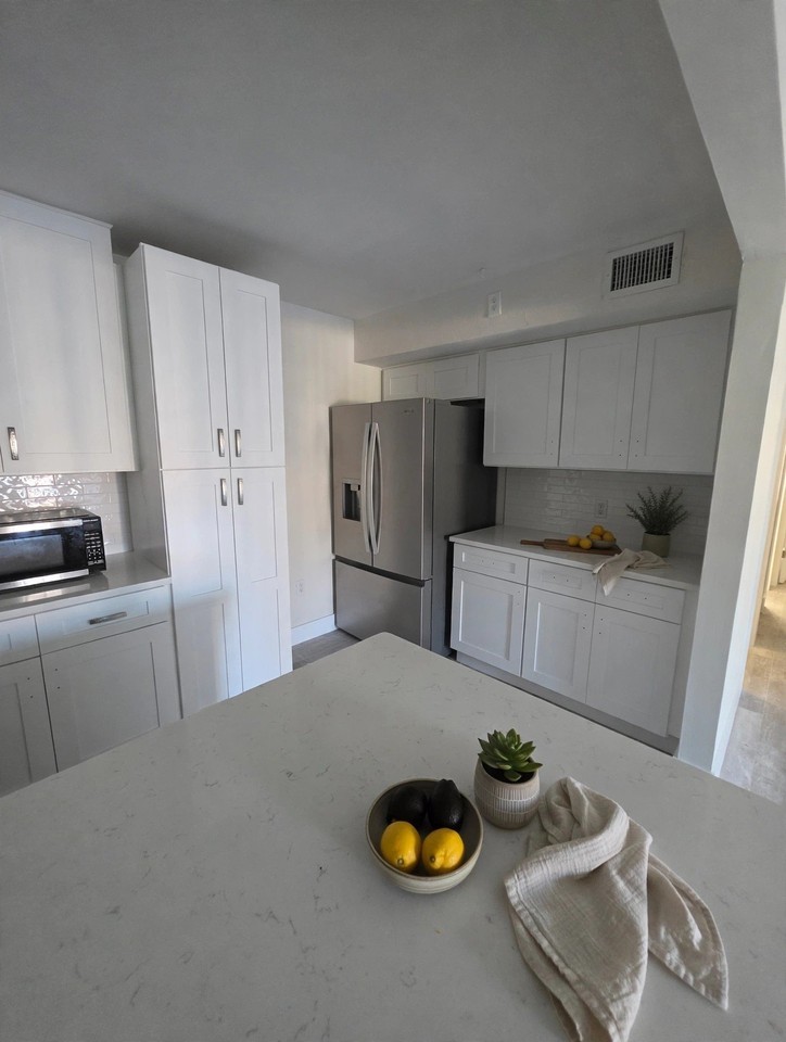2688 Pine Ridge Way N #D1 - Photo 4 of 10