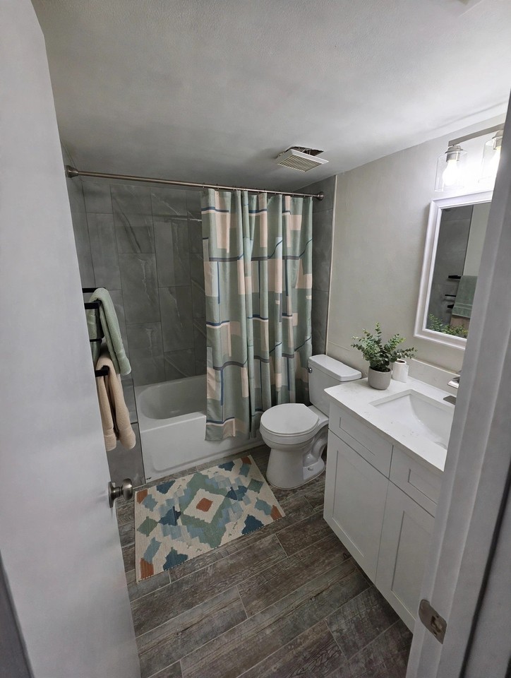 2688 Pine Ridge Way N #D1 - Photo 5 of 10