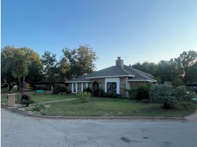 3034 Woodway Cir - Photo 1 of 1