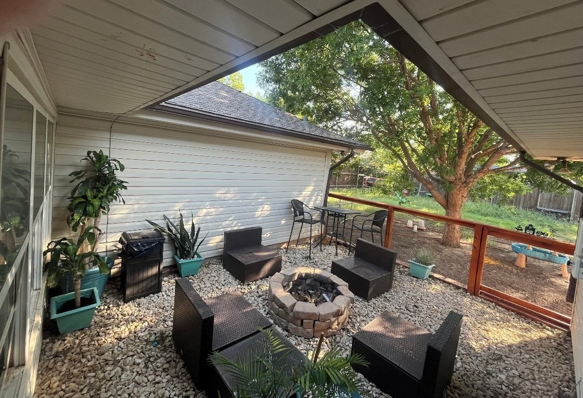 3034 Woodway Cir - Photo 2 of 5