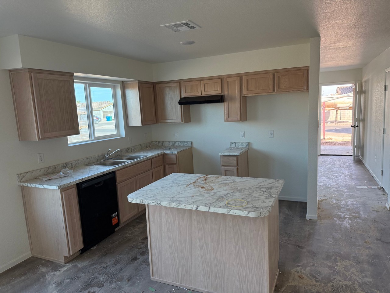 303 W. 14Th Street - Photo 4 of 11