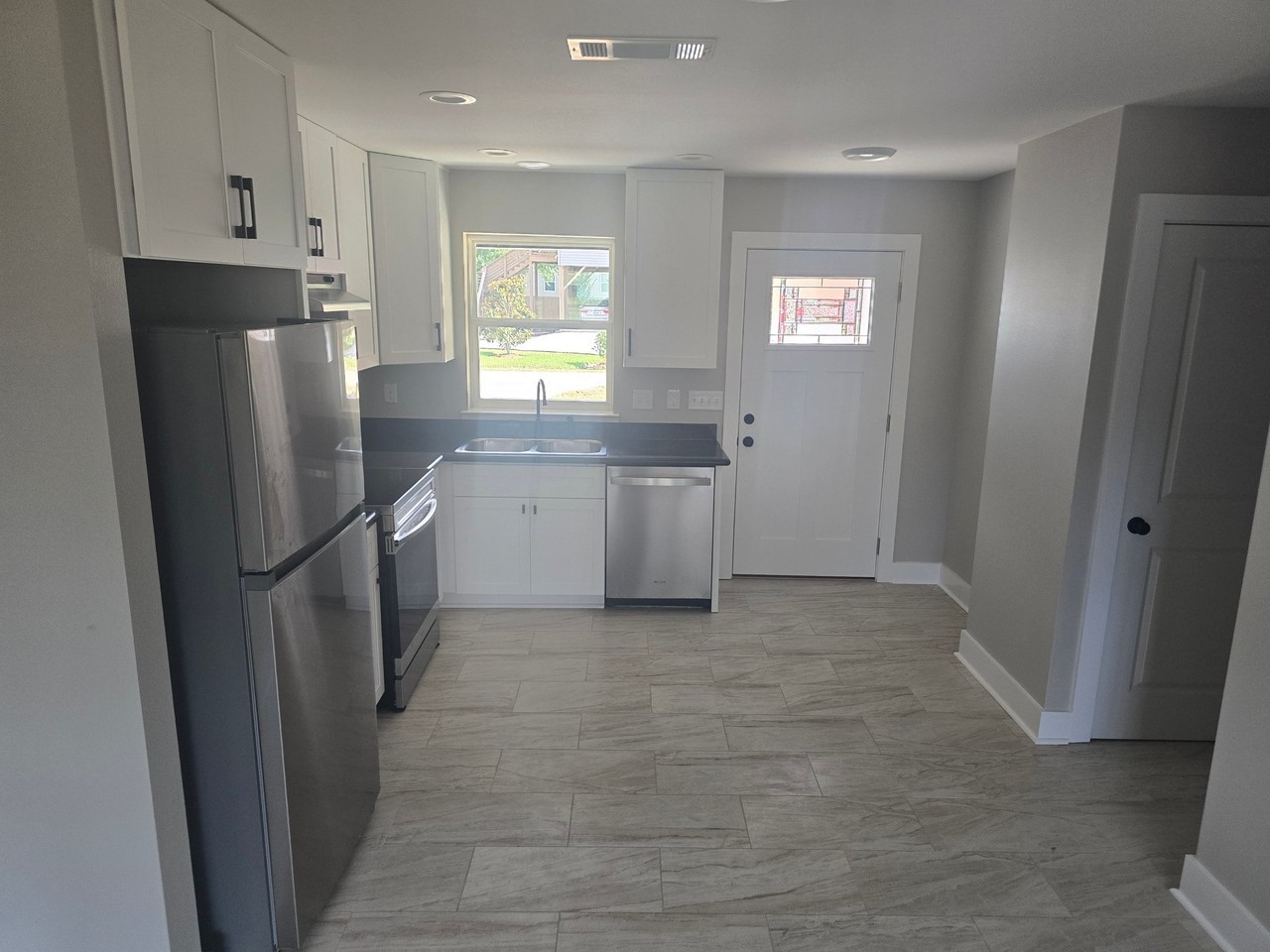 307B W Old Pass Rd - Photo 5 of 6