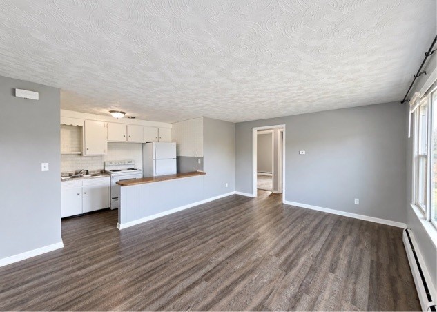 257 Witmer Road - Photo 5 of 26