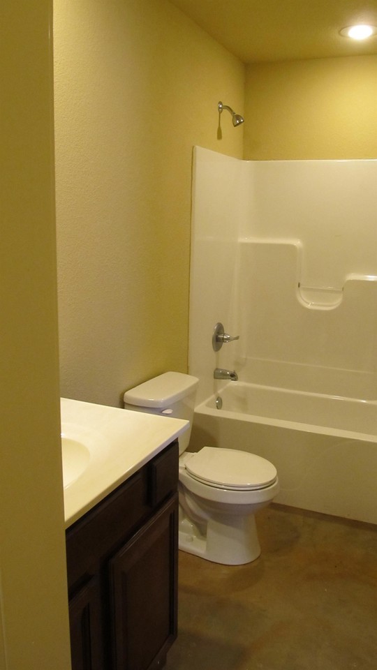 39 Hillview - Photo 7 of 12