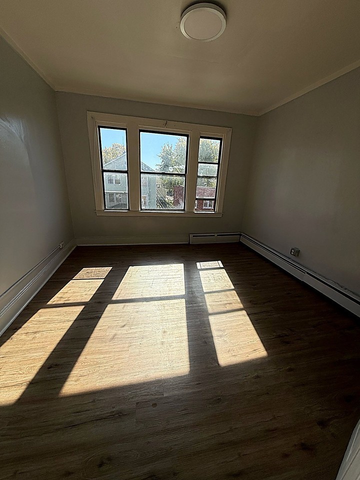 42 Redding Street - Photo 3 of 8