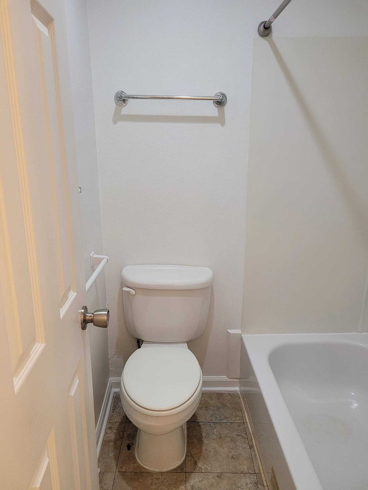 American Village Apartments - Photo 4 of 50