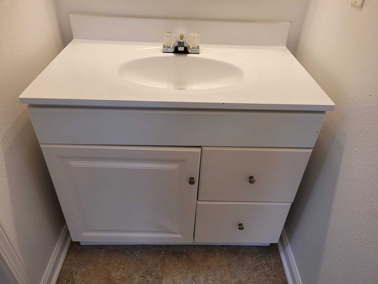 American Village Apartments - Photo 5 of 50