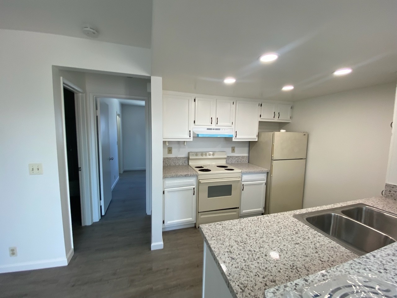 2843 C Street - Photo 2 of 11