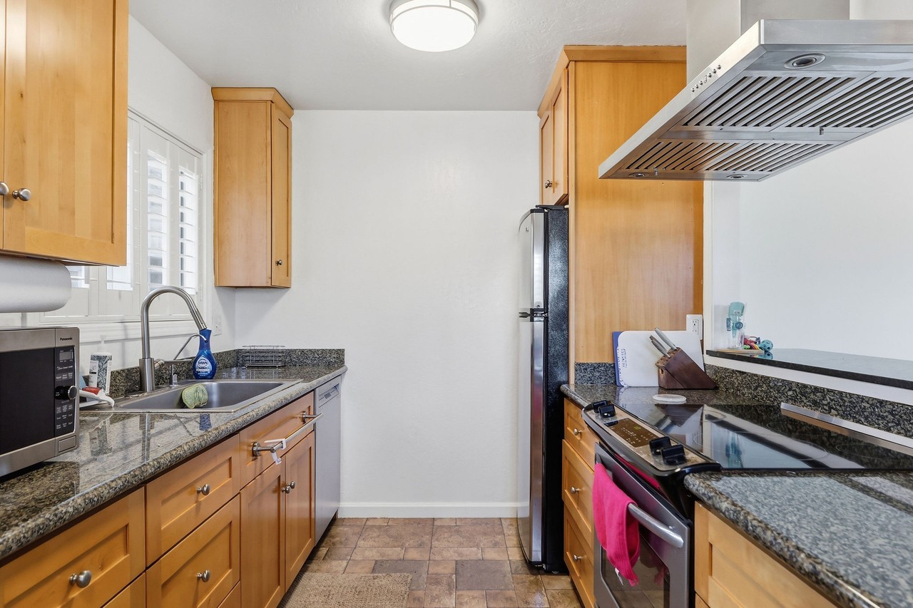 729 W Orange Ave #1 - Photo 6 of 33