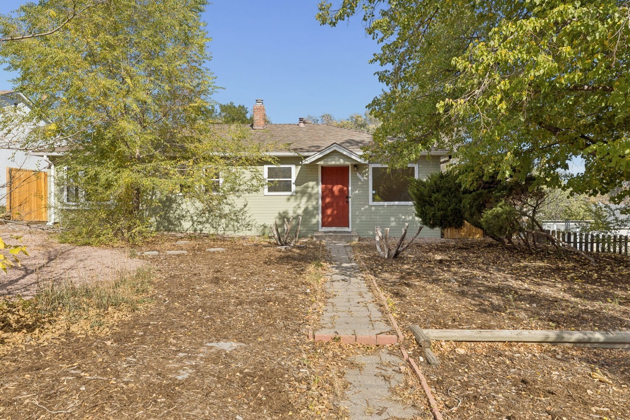 512 W San Miguel St #1 - Photo 2 of 29