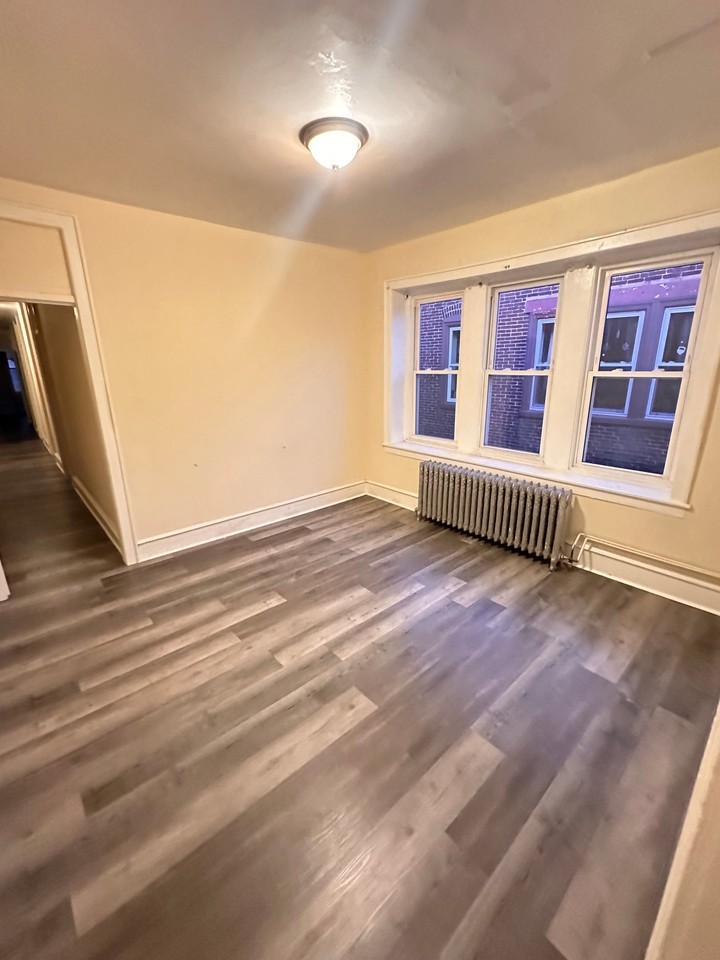 4836 Walnut St Apt 3rd #4836-3rdFL - Photo 3 of 15