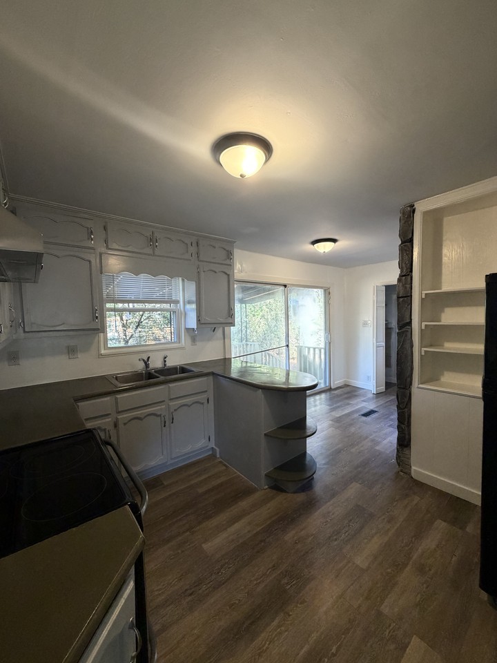 473 Gene Reed Rd #1 - Photo 3 of 9