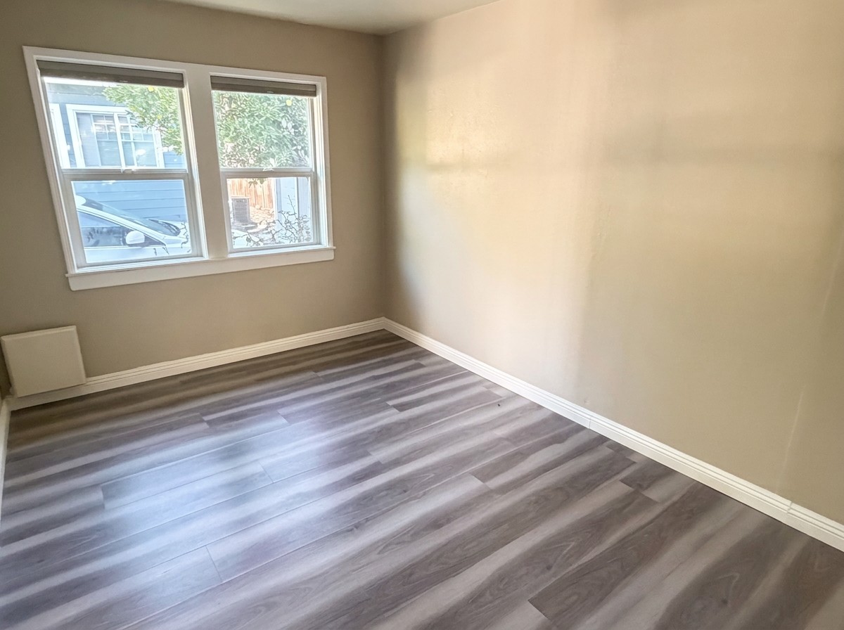 2534 C St #1 - Photo 3 of 10