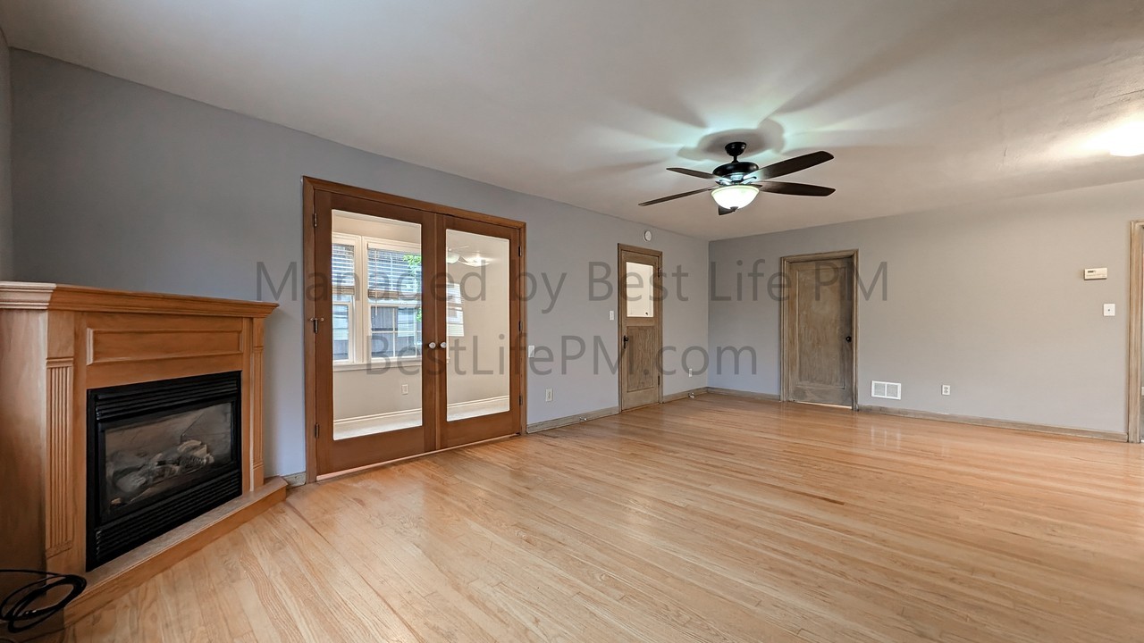 1315 Se 37th Ave #A - Photo 4 of 24