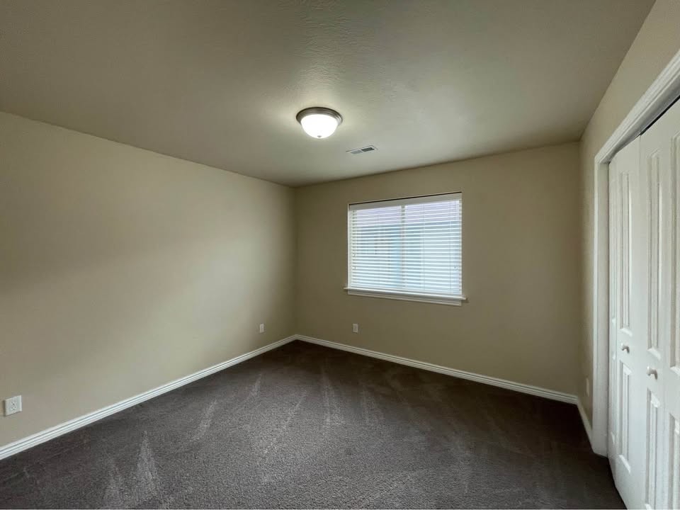 1610 20th St #4 - Photo 7 of 13