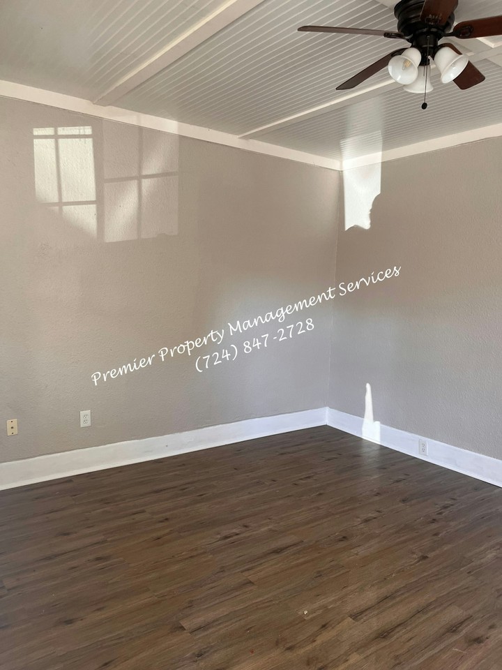818 26th Street - Photo 4 of 17