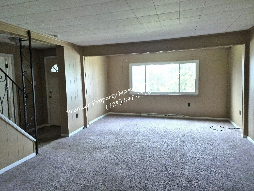 957 4th Avenue - Photo 2 of 20