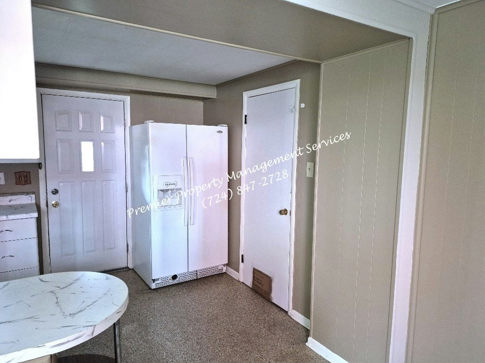 957 4th Avenue - Photo 6 of 20